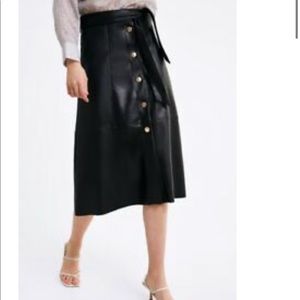NWT ZARA FAUX LEATHER SKIRT WITH GOLD BUTTONS